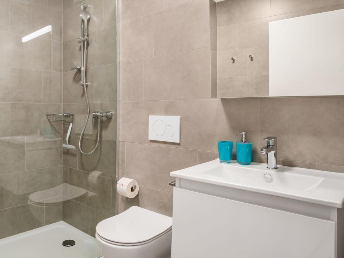 Apartment Loctowers A3-6-3 By Interhome Locarno Kültér fotó